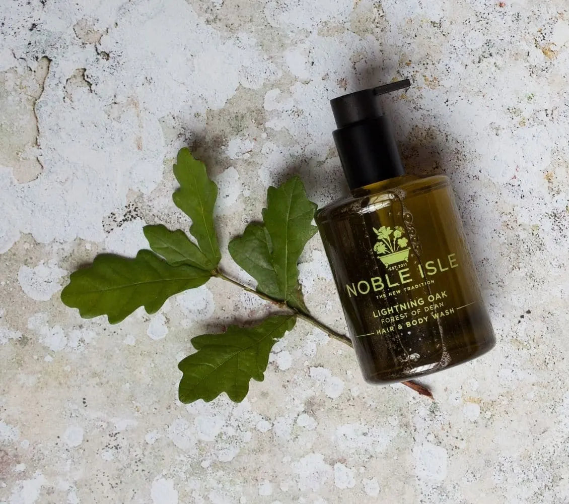 Noble Isle Lightning Oak Bathe By Candlelight Set