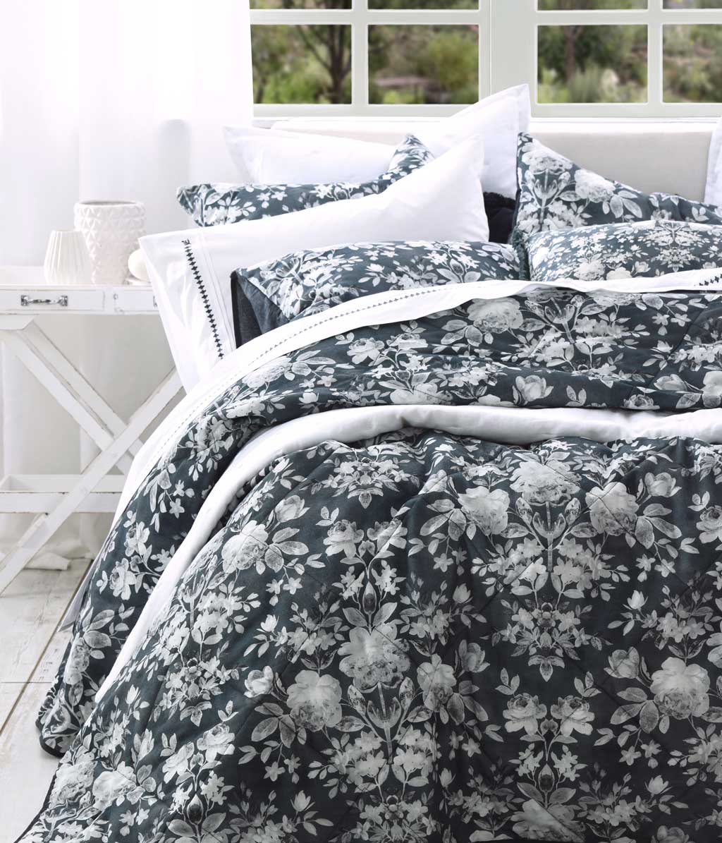 Georgie Bedspread Set