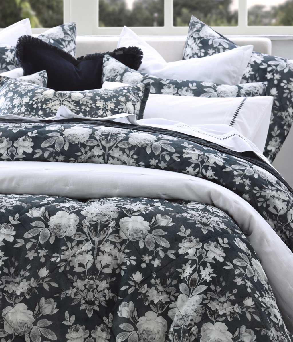 Georgie Bedspread Set