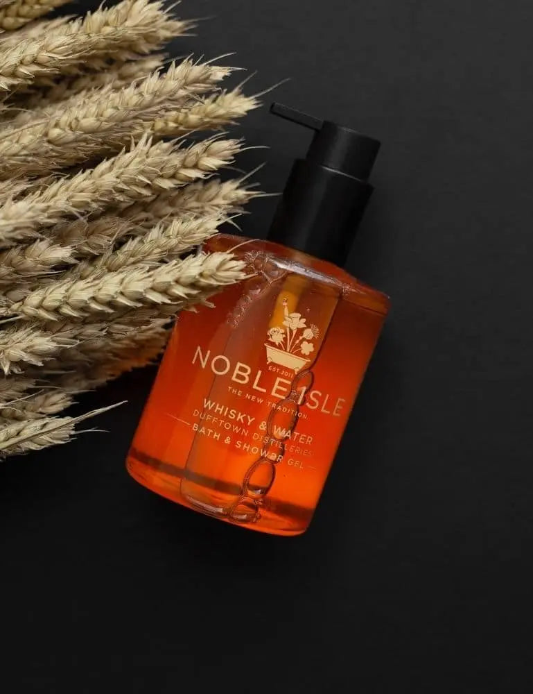 Noble Isle Whisky & Water Bathe By Candlelight Set