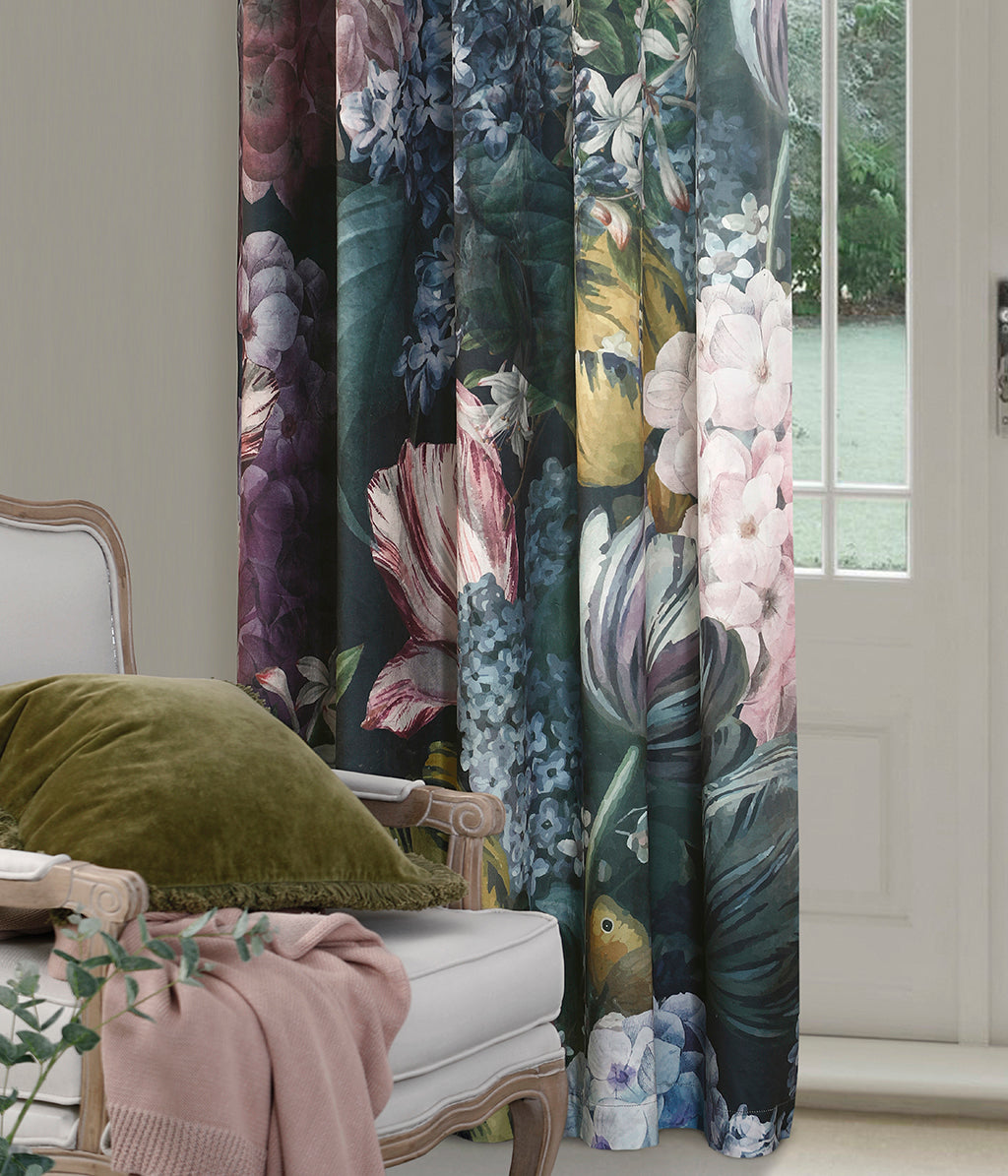 Julia Curtain