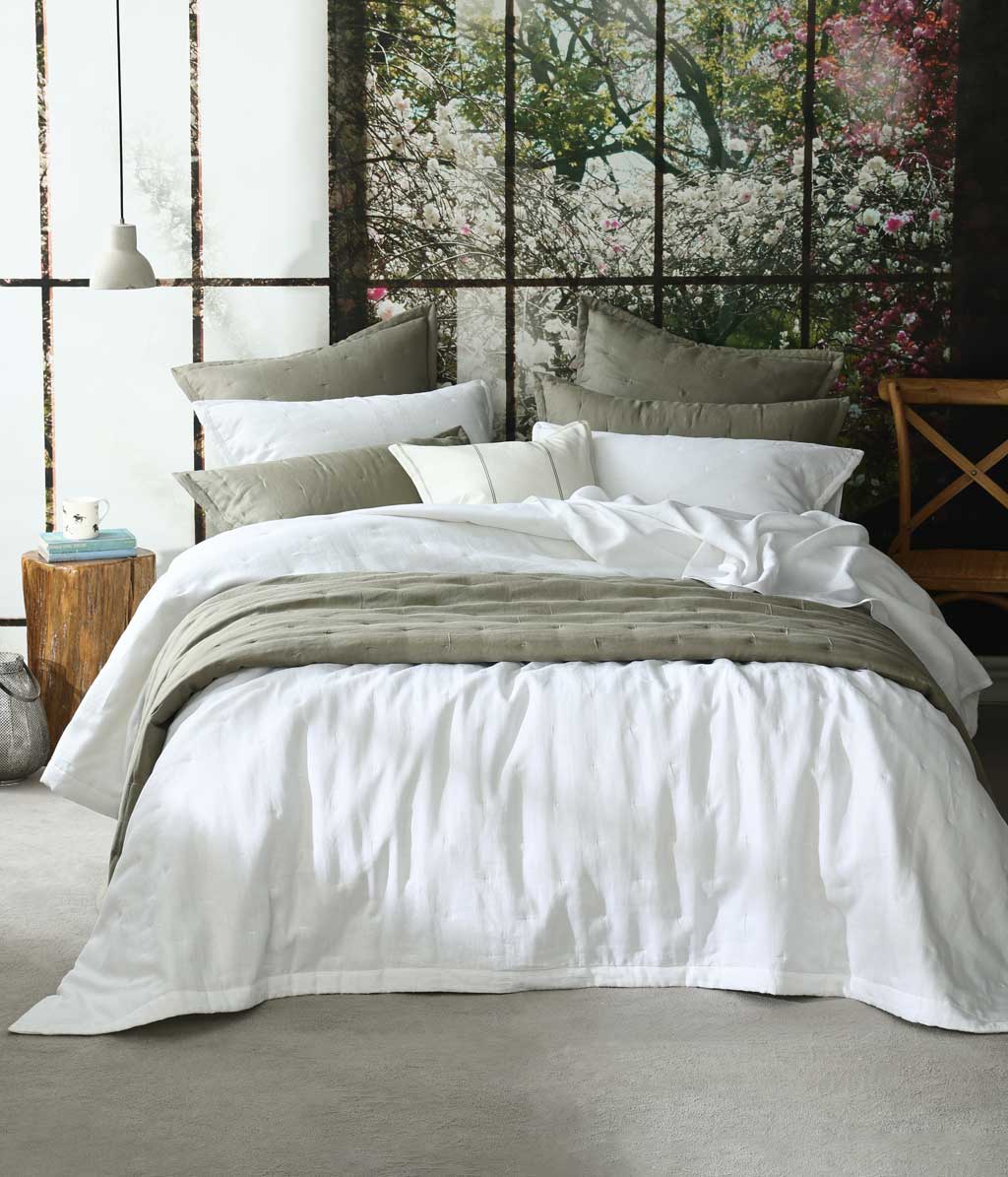 Laundered Linen White Bedspread Set
