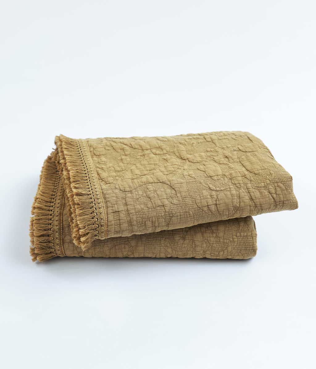 Mayen Throw Cumin