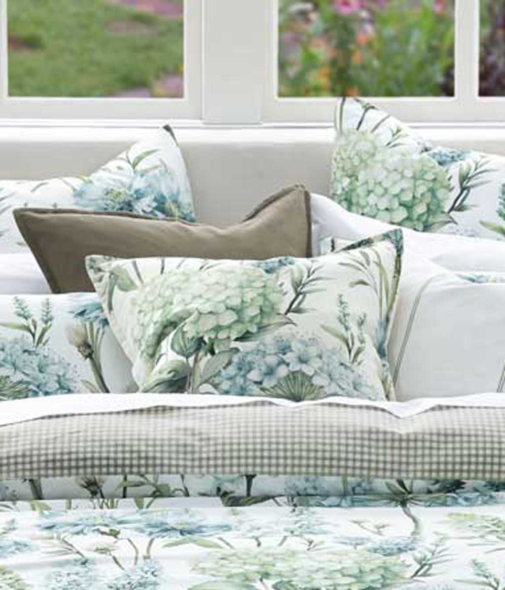 Piccadilly Cushion