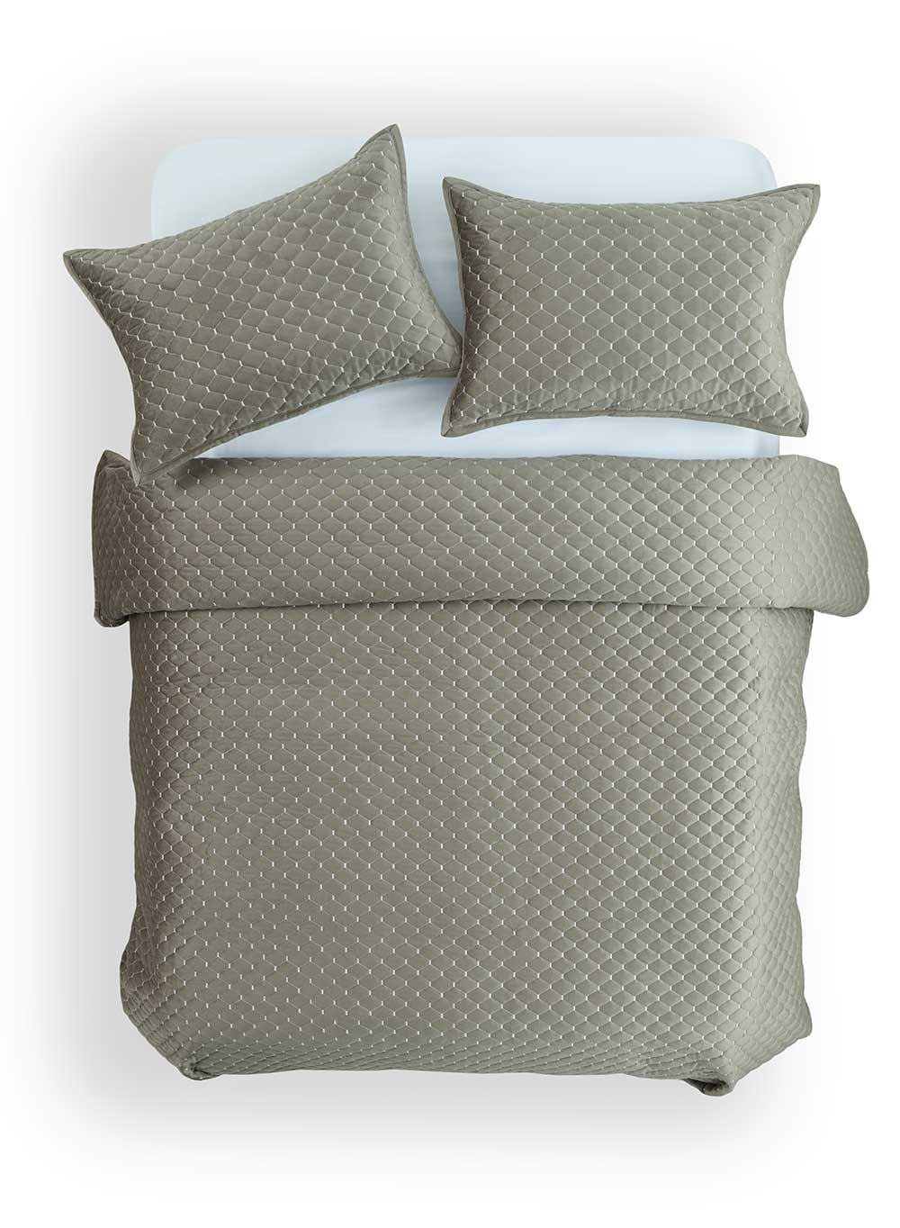 Turner Bedspread Set Oak