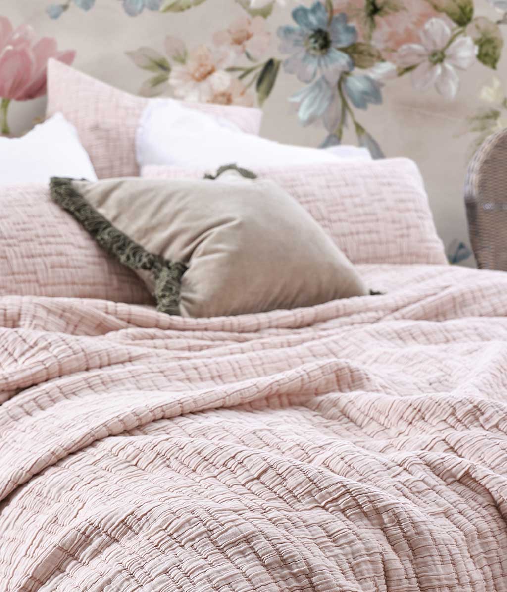 Livie Bedspread Set Cameo
