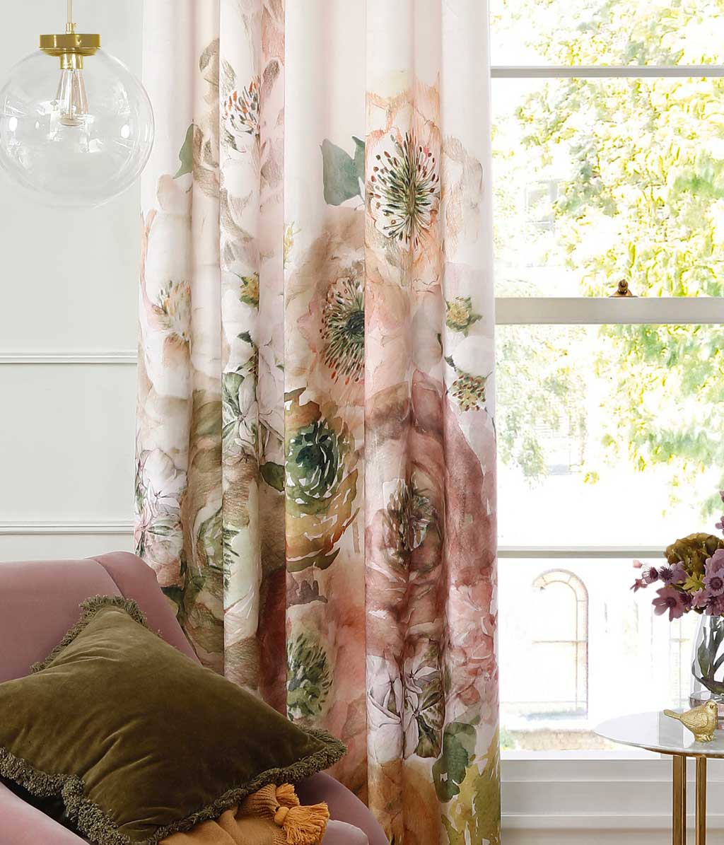Arlette Curtain