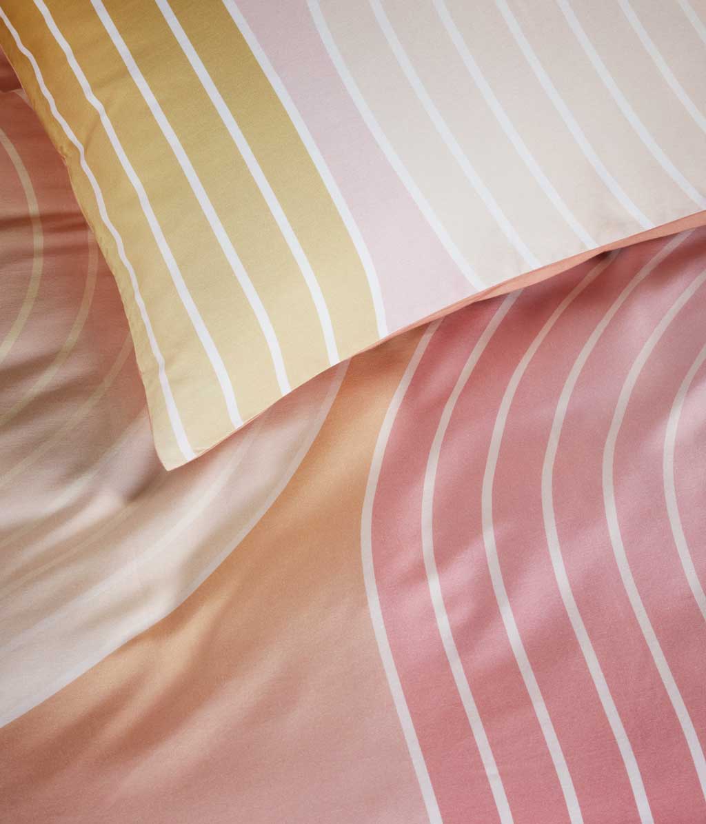 Bedding House Curves Coral Duvet Set