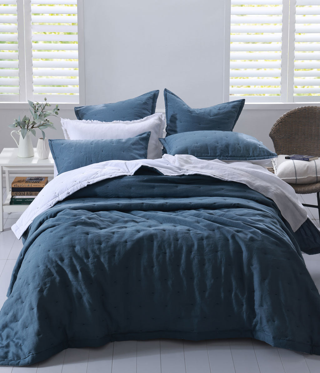 Laundered Linen Ocean Bedspread Set