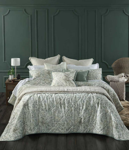 Whisper Bedspread Set