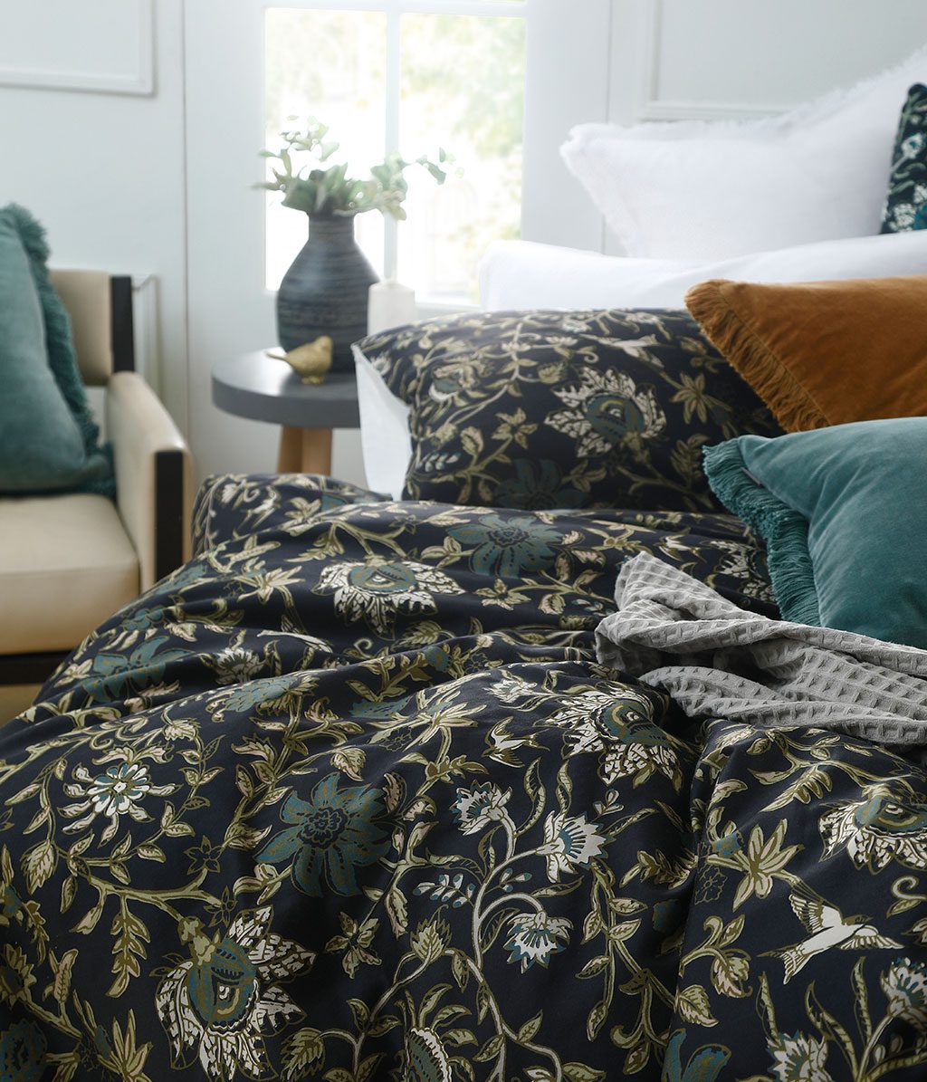 Ivy Ebony Duvet Set